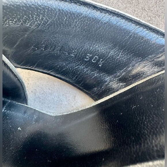 Gucci Webby Mules EU 38.5 US 8.5 Silver Glitter Block
Heel Criss Cross Sandals - Picture 4 of 10